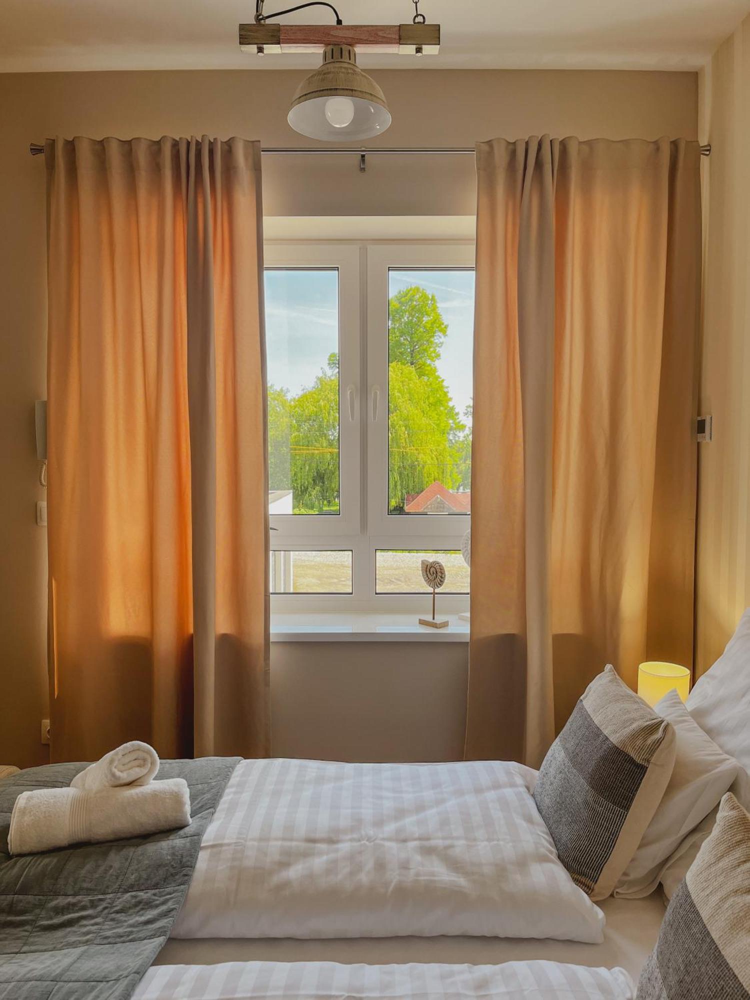 Napsugar Apartman Keszthely Eksteriør billede